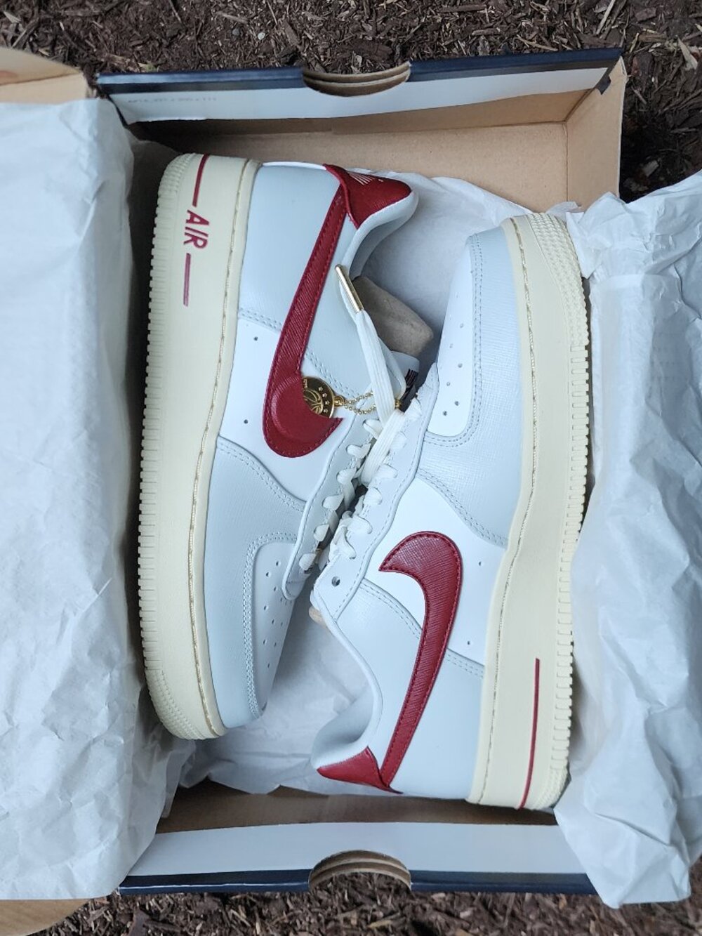 NIB Womens Nike Air Force 1 Low SE 👟 7.5 women's, sz 6 men's, youth NWB